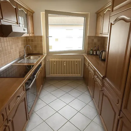 Monteur- Und Rheinhausen - Loensweg *